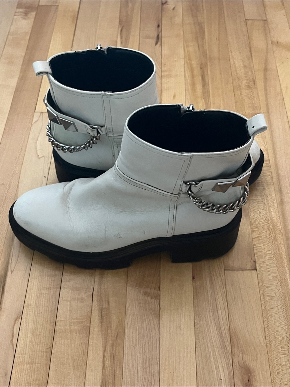 Marc Fisher White Leather Ankle Boots with Silver Chain Hardware